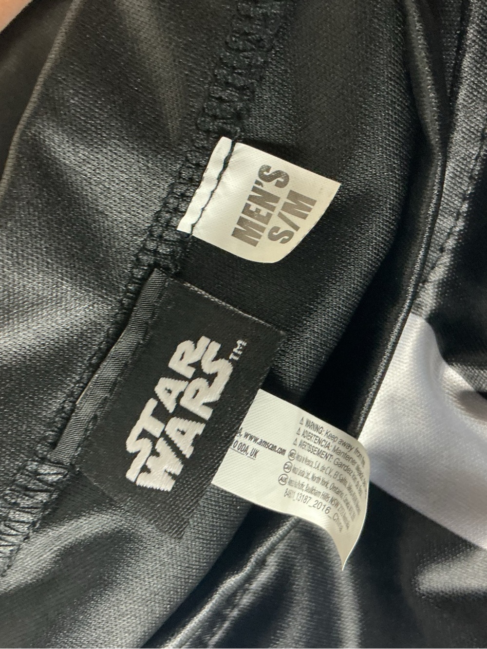 NWT Star Wars Darth Vader Costume Graphic Tee - Men’s Size S/M - Picture 3 of 5